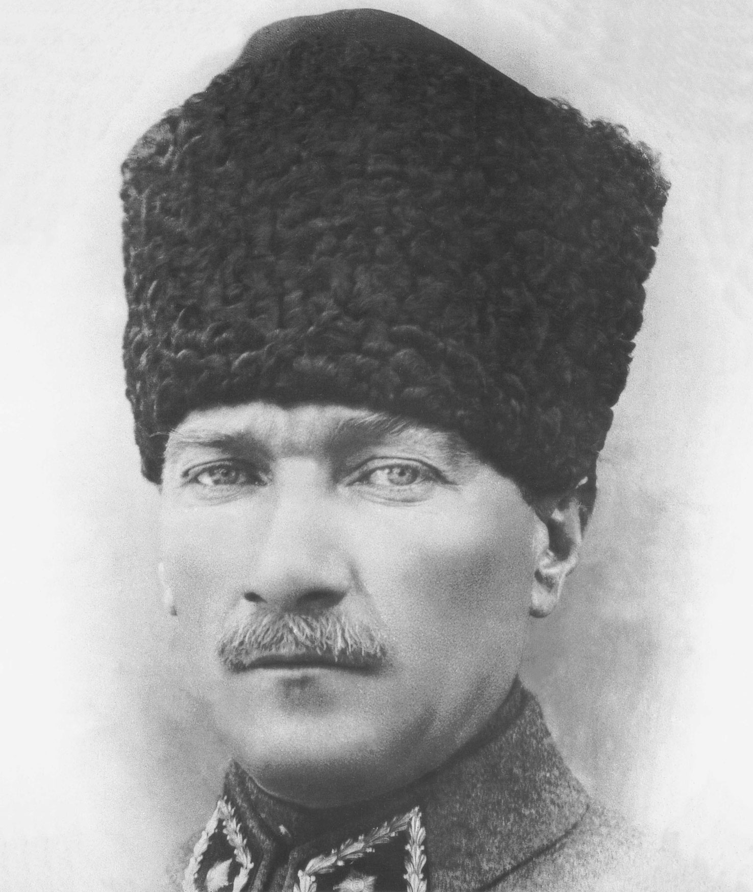 Resimlerle Atatürk